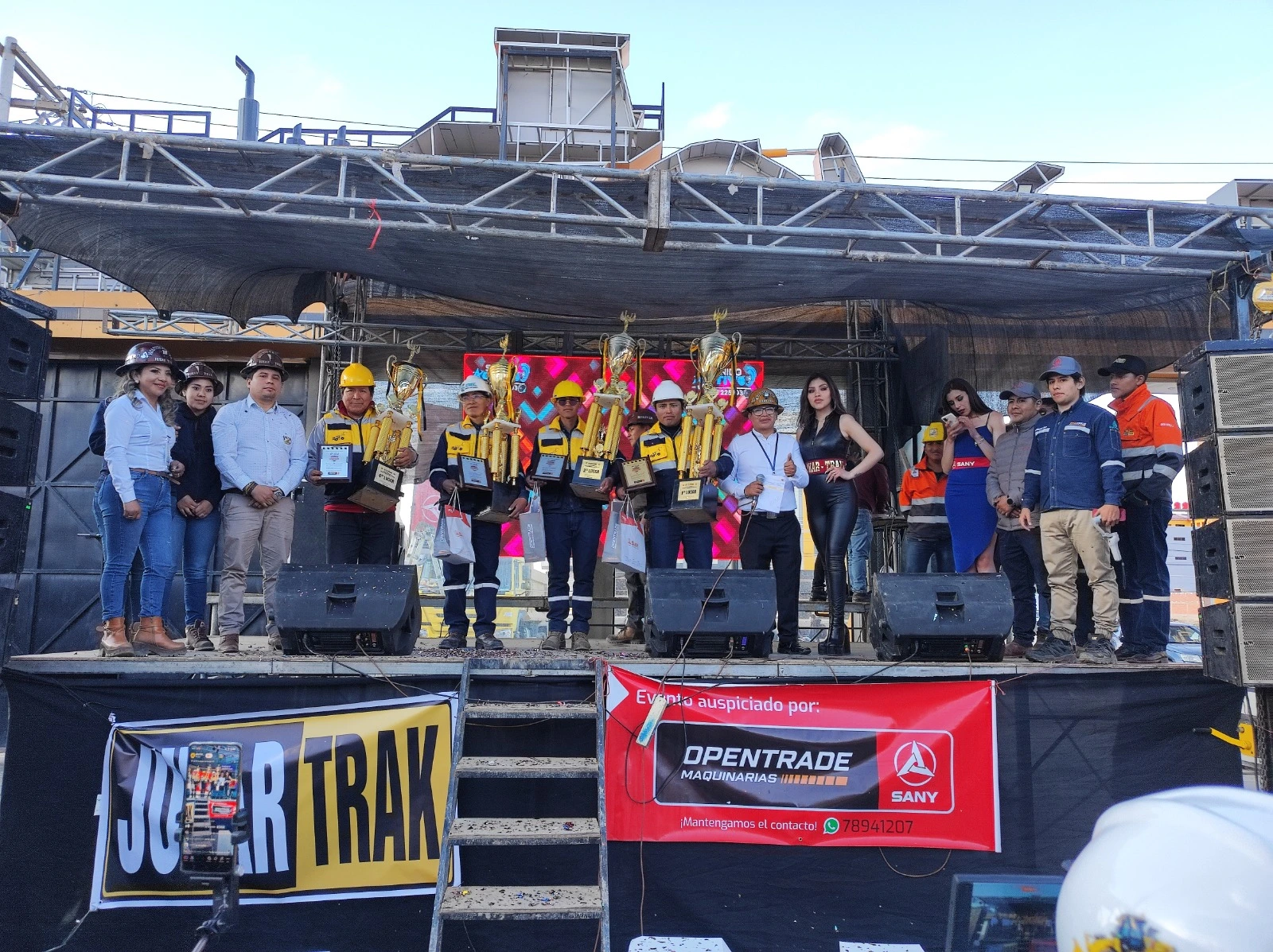 LLEGA A ORURO EL PRIMER CARGADOR FRONTAL ELÉCTRICO SANY A TRAVÉS DE OPENTRADE MAQUINARIAS