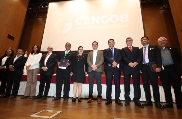 Estado y universidades sellan pacto digital