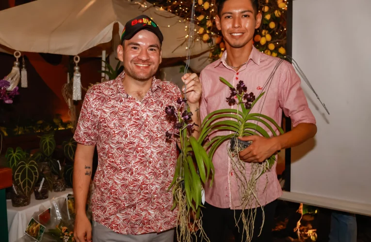 La Orquídea Negra abre camino a la VI Exposición Internacional